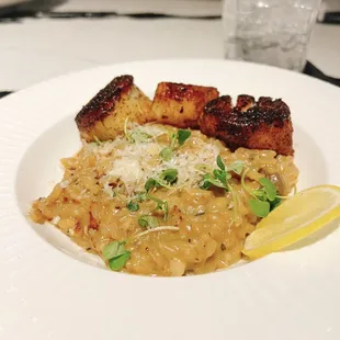 Mushroom risotto with scallops