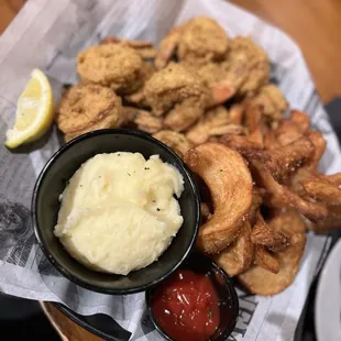 Jumbo Shrimp (12) Whipped Potatoes Sidewinder Fries