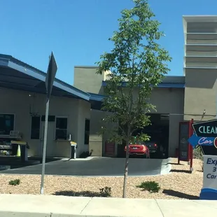 Latitudes 3 min Car Wash