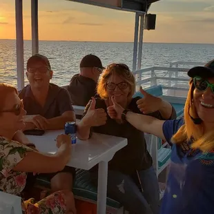 Three thumbs up for sunsets!