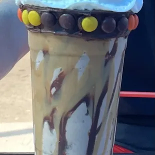 Reese's premium shake