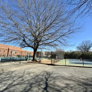 6 Tennis/Pickleball Courts (can be reserved online)