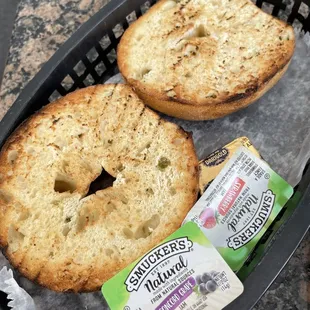 Jalapeño bagel  | IG @veryhangrymary