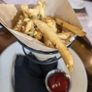 Garlic fries. Pretty good!