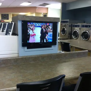 super nice tv's at the folding tables