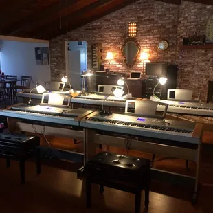 Yamaha keyboards have cool sounds