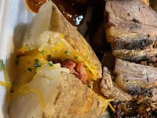 Lil Mama's Bar-B-Que