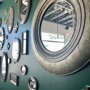 Cool mirror wall