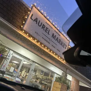 Laurel market