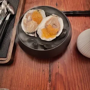 Oyster starter with chamomile and jelly