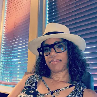 Linda J.