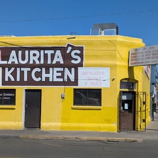 Hard to miss that sign!