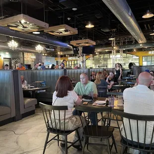 Restaurant area inside