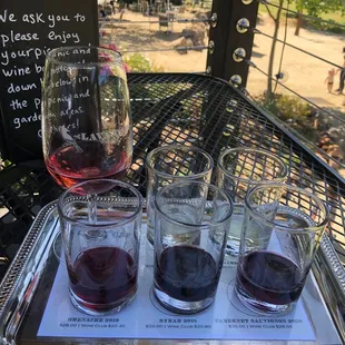 Free member wine tasting on the patio