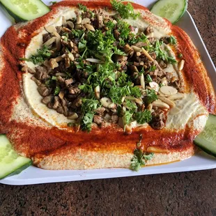 Hummus with meat