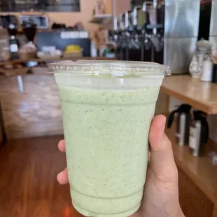 Avocado Spinach Banana Smoothie