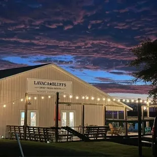 Tasting Room under a Texas sunset!