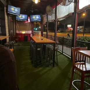patio seating!