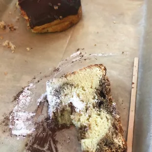 Hazelnut coffee cake and chocolate saccottino