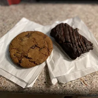 Chocolate Chip Cookie