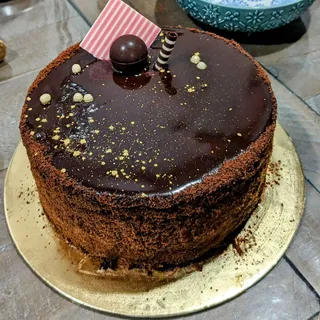 Dark Chocolate Truffle Cake-6"(6-8 Servings)