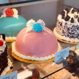 Black Forest Cake-8"(8-10 Servings)