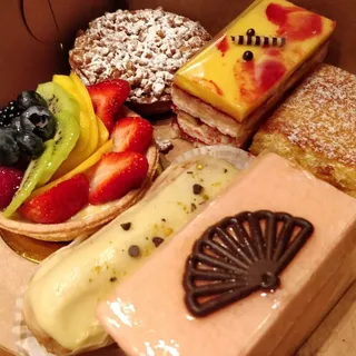 Chocolate Tart-Pistachio White Chocolate