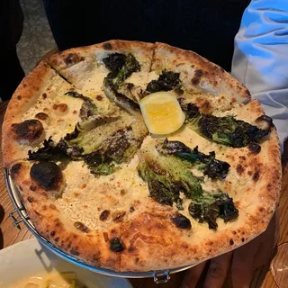 Cacio e Pepe Pizza