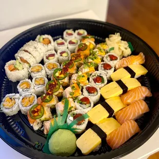 a la carte sushi platter