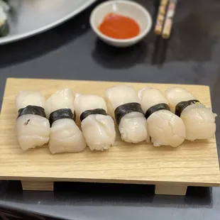 Scallops nigiri