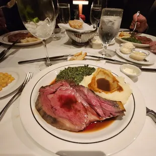 Lawrys Cut Dinner