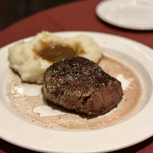 Charbroiled Filet Mignon 8oz