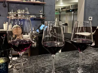Attimo Wine