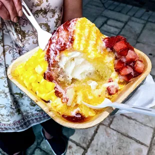 Strawberry and mango shaved ice $9