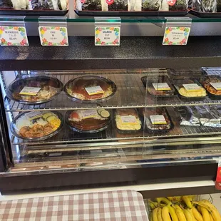 Hot food area with bento