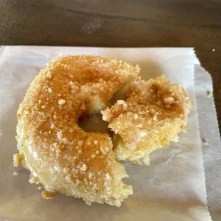 Crumb donut - recommended by server (owner?). OMG, sooo good!!