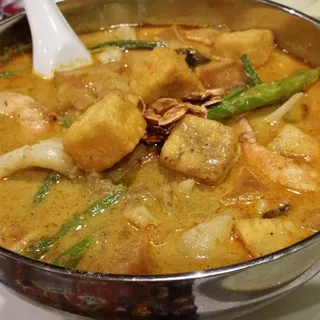 104. Seafood Curry Mee Noodle Soup