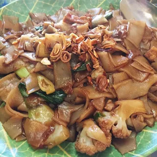 113. Capitan Mee Fried Noodle