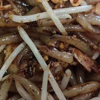 119. Pearl Mee Fried Noodle