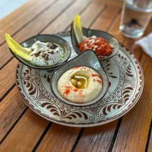 Dip Trio