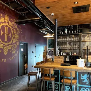 I love their art and decor