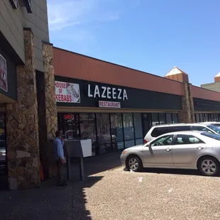 Lazeeza Restaurant