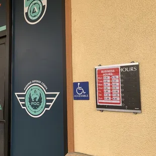 Followed Yelp's hours and arrived at 1pm on Jan 3rd. But they don't open until 3pm