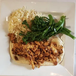 Hummus with Chicken Shawarma