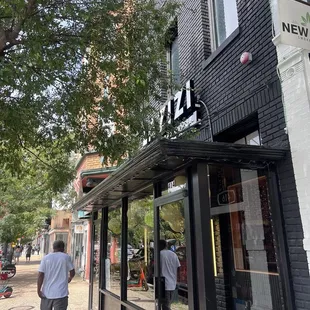 ramen and noodles, outside