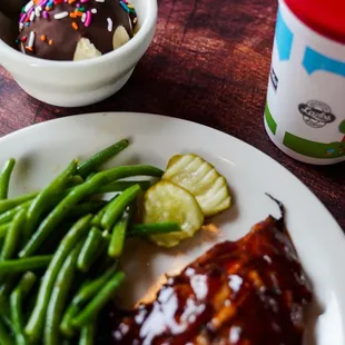 An extensive kids menu. Your little one will find their new favorite dinner.