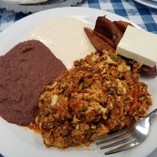 a plate of mexican food