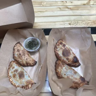 12 Spinach &amp; Cheese 11 Fresh Mushrooms 3 Steak 7 Spicy Chicken