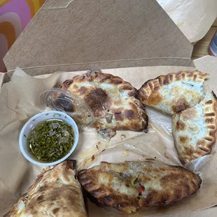 11 Fresh Mushrooms 3 Steak 7 Spicy Chicken 12 Spinach &amp; Cheese