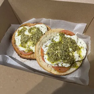 Caprese bagel